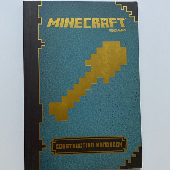 Minecraft Video Game Combat & Construction Handbook Full Color Paperback Books - Picture 5 of 12